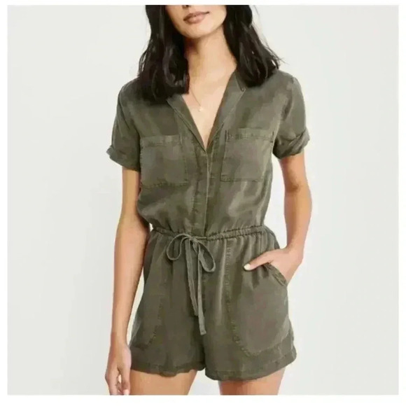 Abercrombie & Fitch Romper Shorts - Picture 1 of 4